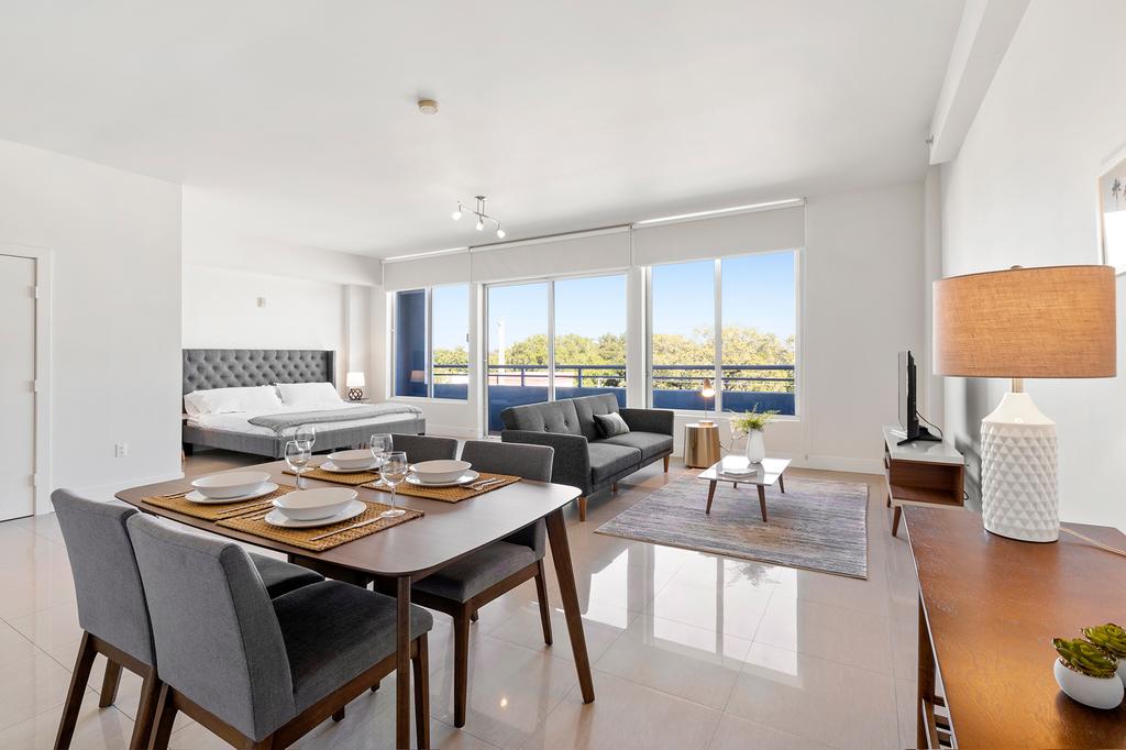 CocoStyle Loft Apartment*FREE Parking - thumb 2