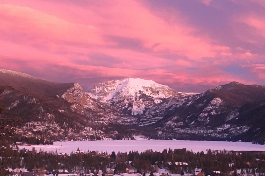 Condo With Views & Deck - Walk To Grand Lake! - thumb 3