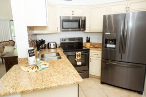 COUNTRY CLUB HIDEAWAY CONDO