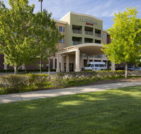 Courtyard by Marriott Dallas Arlington South - Orlando Tourists