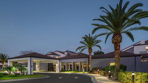 Courtyard By Marriott Orlando Airport