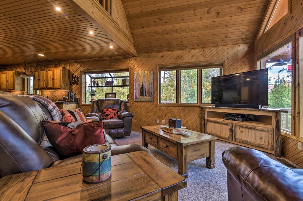 Cozy Grand Lake Home With Game Room & Fire Pit! - thumb 3