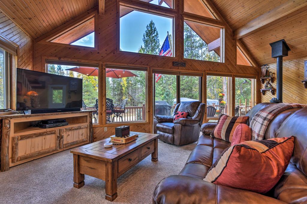 Cozy Grand Lake Home With Game Room & Fire Pit! - thumb 0