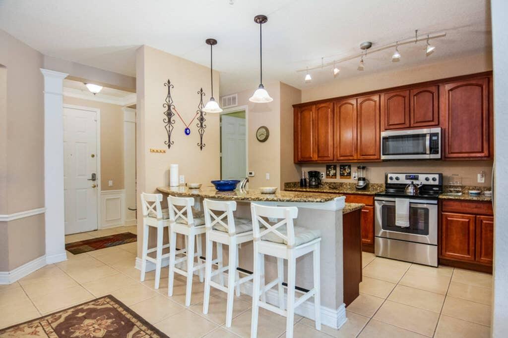 COZY VACATION APARTMENT AT VISTA CAY RESORT! (331996) - thumb 2