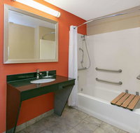 Days Inn  Suites by Wyndham Arlington Near Six Flags - Orlando Tourists