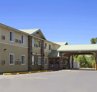 Days Inn  Suites by Wyndham Gunnison - Orlando Tourists