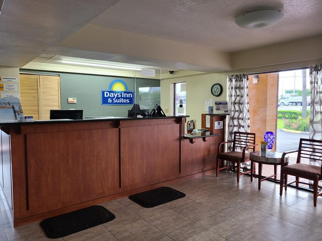 Days Inn & Suites By Wyndham Orlando East UCF Area - thumb 2
