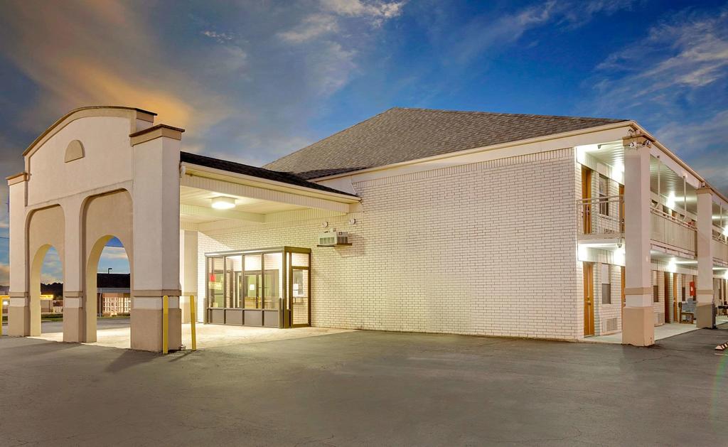 Days Inn By Wyndham Morrilton - thumb 0