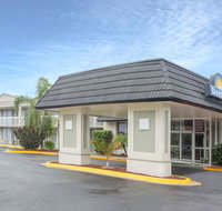 Days Inn by Wyndham Titusville Kennedy Space Center - Orlando Tourists