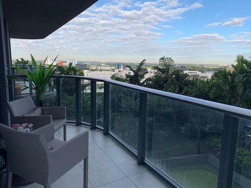 Deluxe Residences Midtown - thumb 2