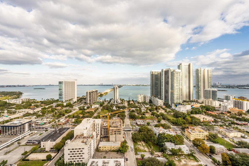 Deluxe Residences Midtown - thumb 0