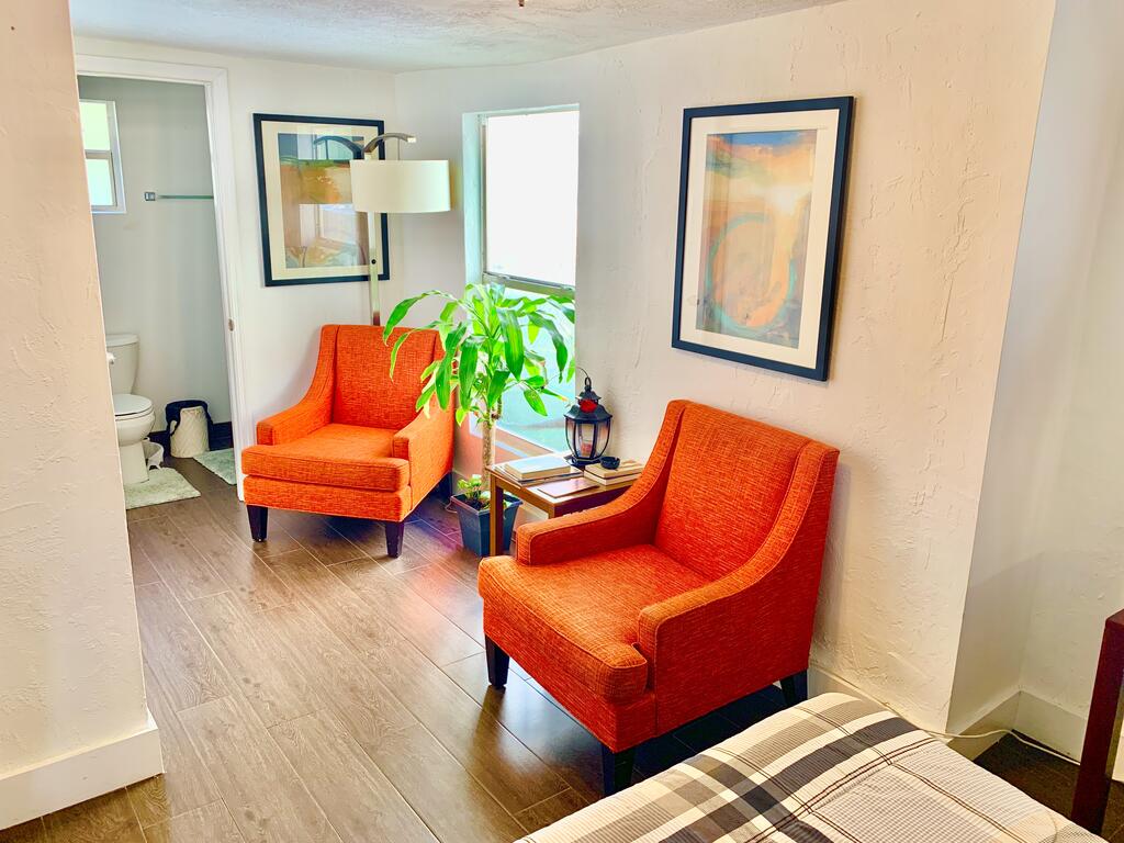 Deons Airbnb - thumb 1