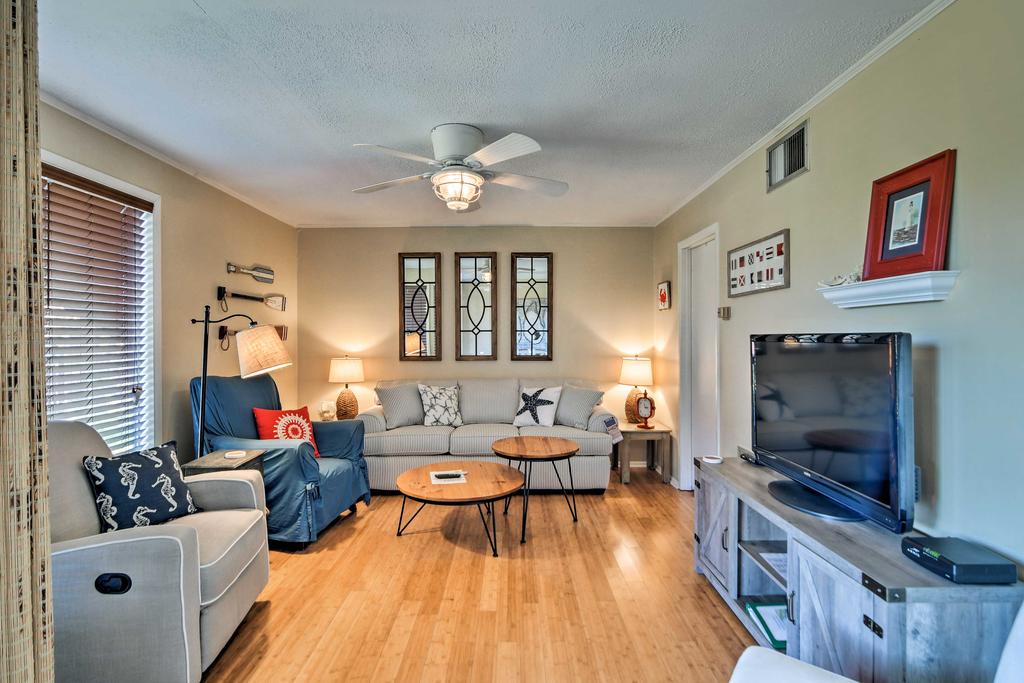 Diamondhead Condo W/Priv. Balcony+Pool Access - thumb 0