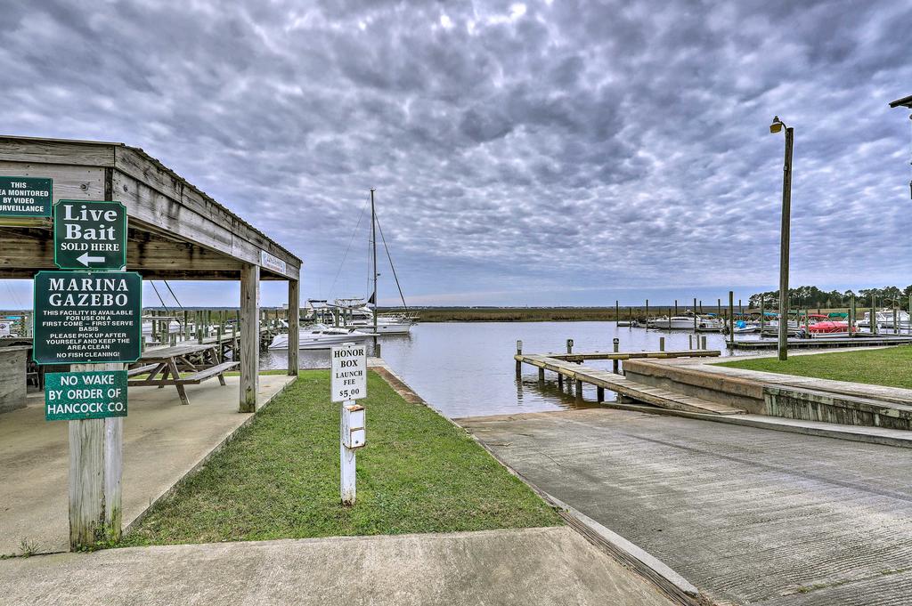 Diamondhead Condo, Screened Patio&Pool Access - thumb 3