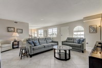 Dockside Condo with Pool - 2Blocks to Clearwater Beach Orlando Tourists