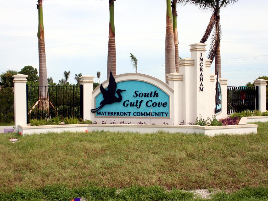 Dolphin Cove - thumb 1