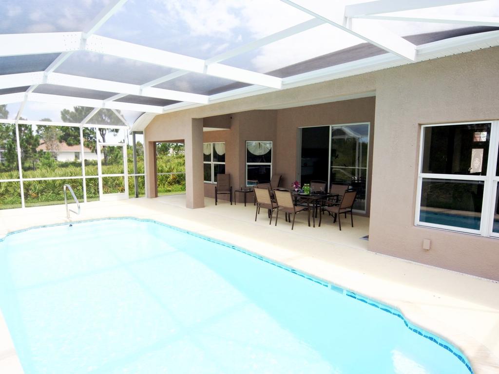 Dolphin Cove - thumb 3