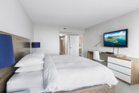 Downtown Miami 3745 Monthly Rental Premium 2BR Waterfront Condo Free Valet Parking Orlando Tourists