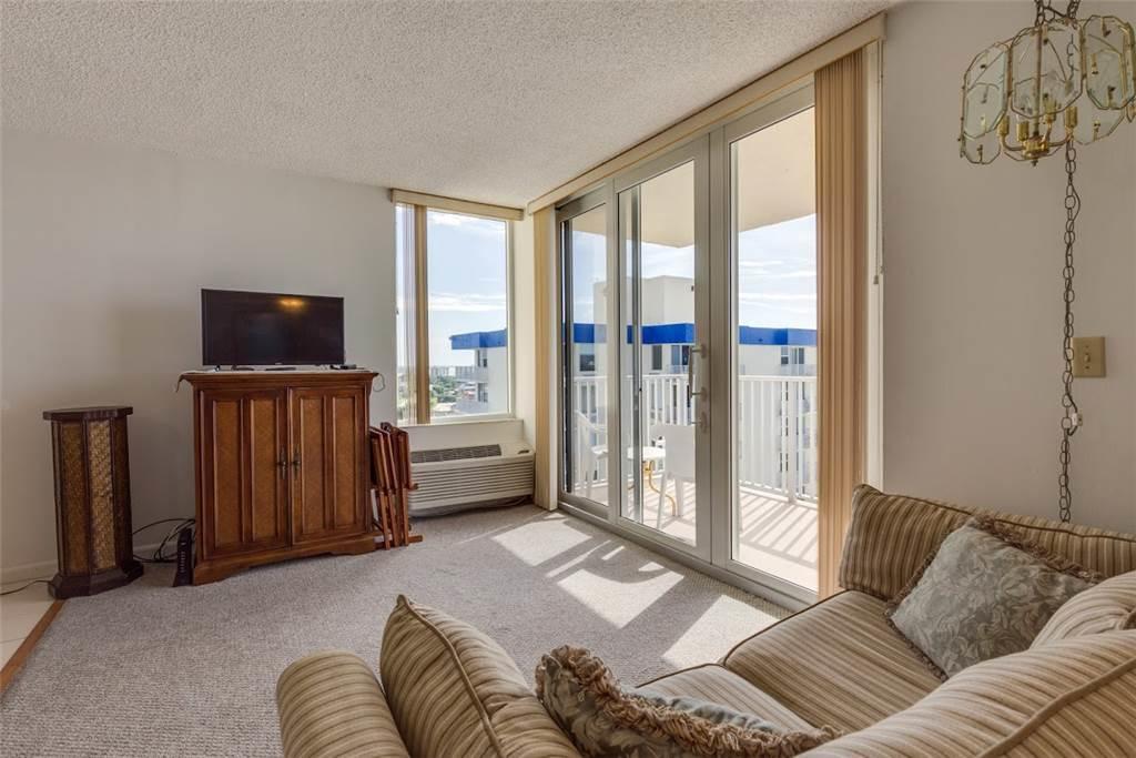 Estero Beach & Tennis 1204A, 1 Bedroom, Heated Pool, Sleeps 4, Elevator - thumb 2