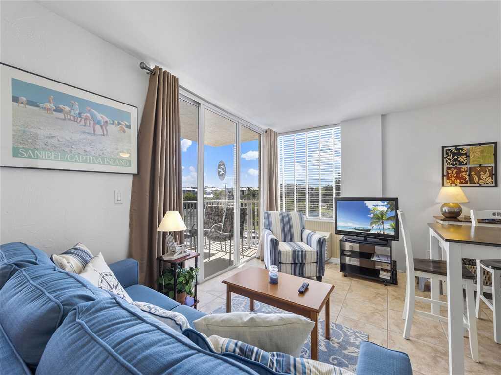 Estero Beach & Tennis 207B, 1 Bedroom, Elevator, Heated Pool, Sleeps 4 - thumb 1