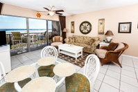 ETW 1004UPDATED beach front 1BR FREE beach service GOLF SNORKELING daily Orlando Tourists