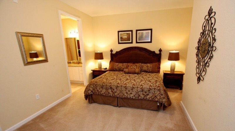 Executive 3 Bedroom 3 Bath Condo In Vista Cay - thumb 1