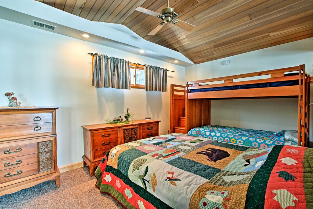 Fort Atkinson Cottage With Deck At Lake Koshkonong! - thumb 2