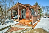 Fort Atkinson Cottage with Deck at Lake Koshkonong Orlando Tourists