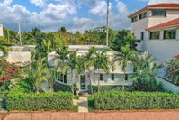 GLAMOROUS BEACH VILLA WITH HEATED POOL NEAR SOUTH BEACH AND STEPS FROM THE BEACH Orlando Tourists