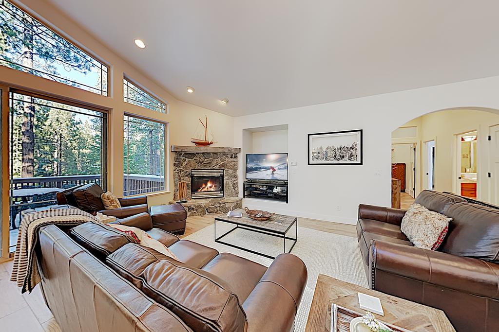 Gold Dust Trail Retreat House - thumb 0