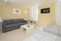 Gorgeous Apartment SOUTH BEACH 1 block from Ocean Orlando Tourists