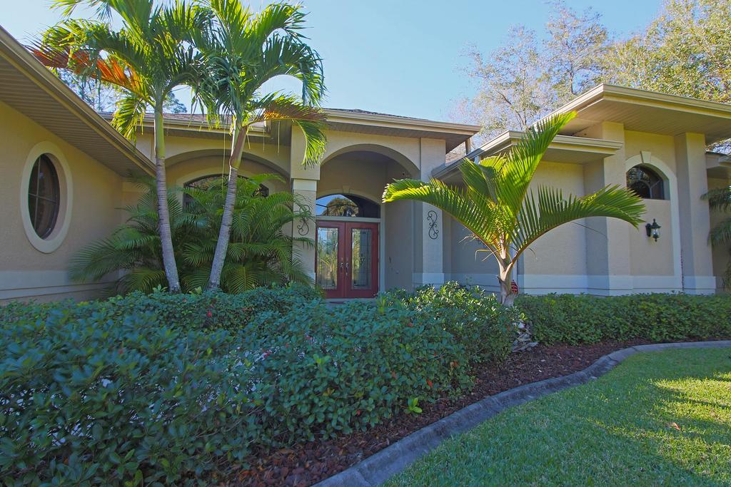 Gorgeous Four Bedroom, Three Bathroom, With Optional Electrically Heated Pool And Spa. - thumb 1