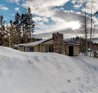 Grand Lake Cabin Escape - Orlando Tourists