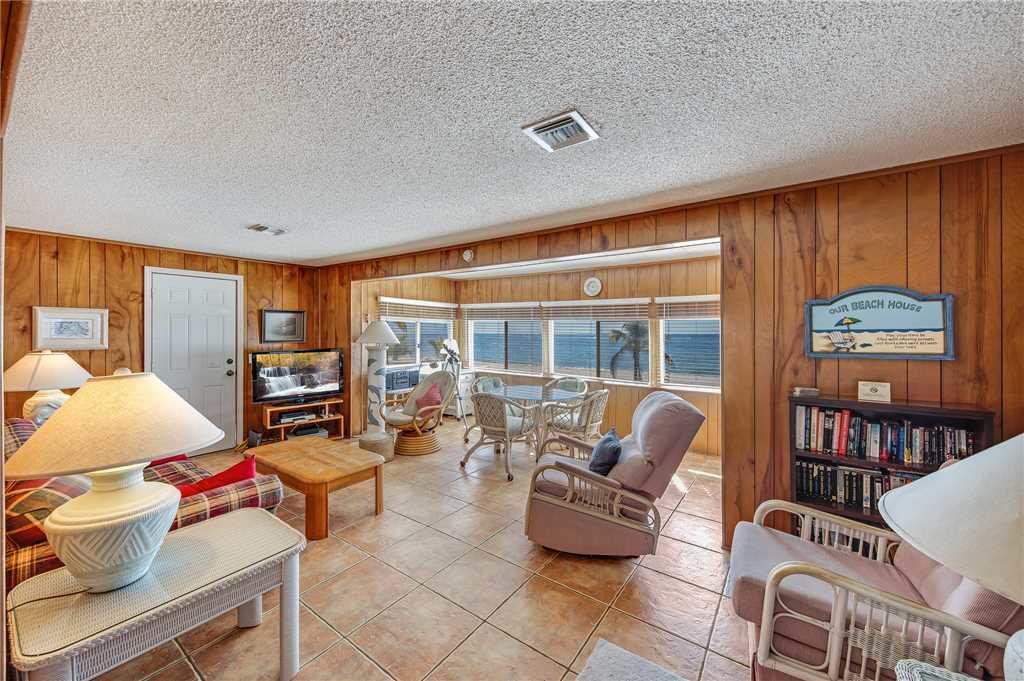 Gulf Pearl, 2 Bedrooms, Beach Front, Gas Grill, Sleeps 7 - thumb 1