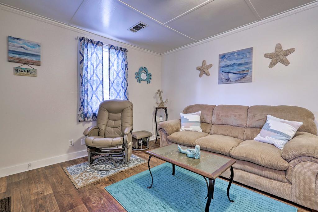 Gulfport Home With Deck & Grill, Walk To Beach! - thumb 2