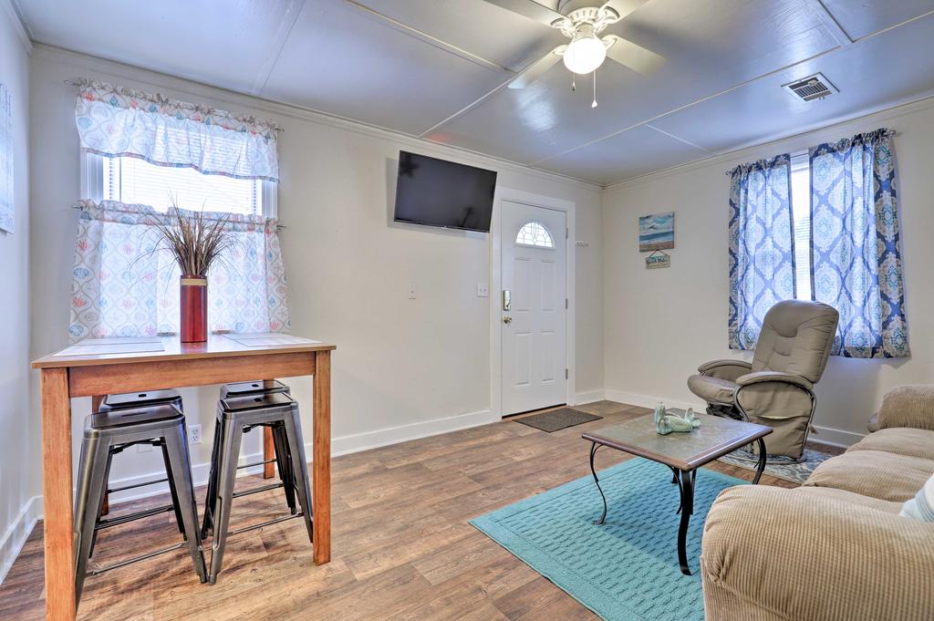 Gulfport Home With Deck & Grill, Walk To Beach! - thumb 3