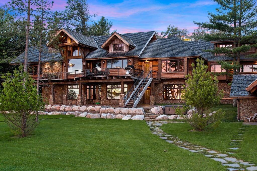 Gull Lakes Finest! Reclaimed Charm And Luxury - thumb 0