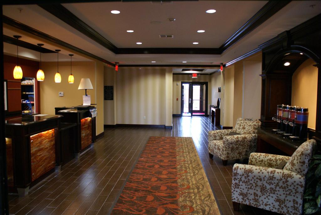 Hampton Inn & Suites Brenham - thumb 1