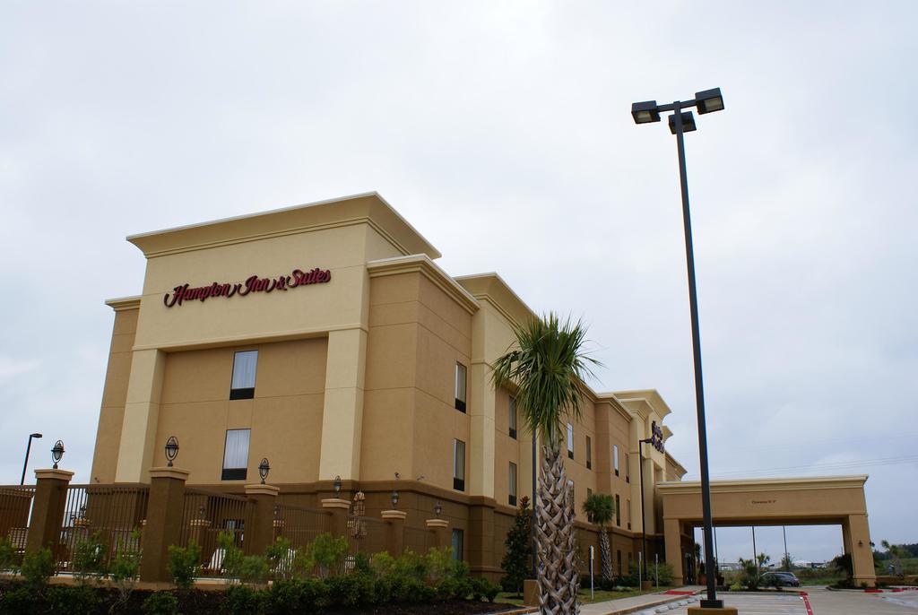 Hampton Inn & Suites Brenham - thumb 0