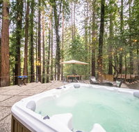 Hazel's Hideaway Hot Tub Redwoods Bonus Room - Orlando Tourists