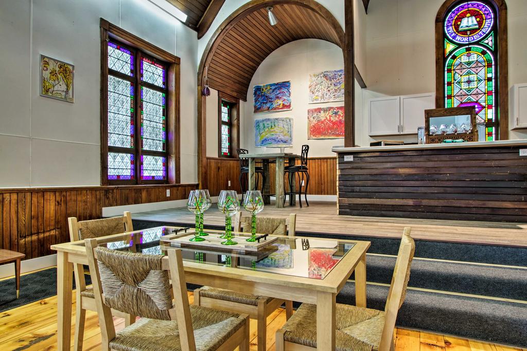 Historic Church Home - Walk To Durand Shops! - thumb 1