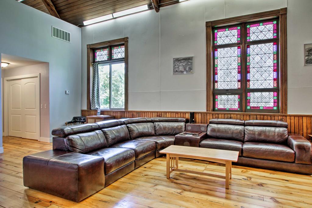 Historic Church Home - Walk To Durand Shops! - thumb 3