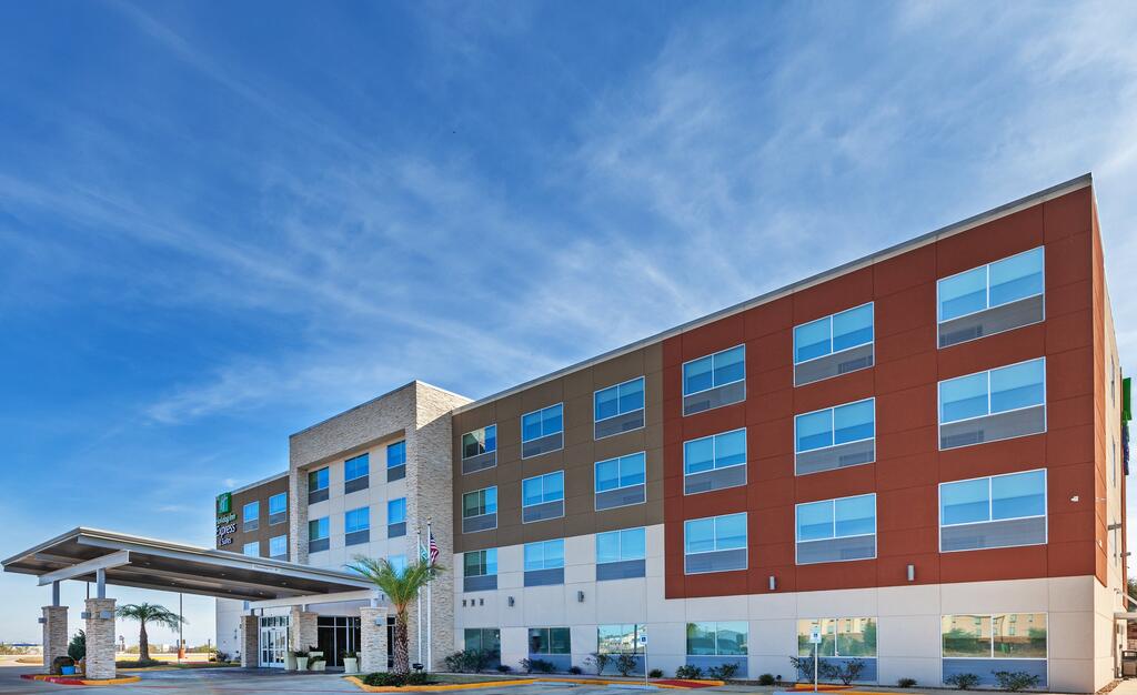 Holiday Inn Express & Suites - Brenham South - thumb 0