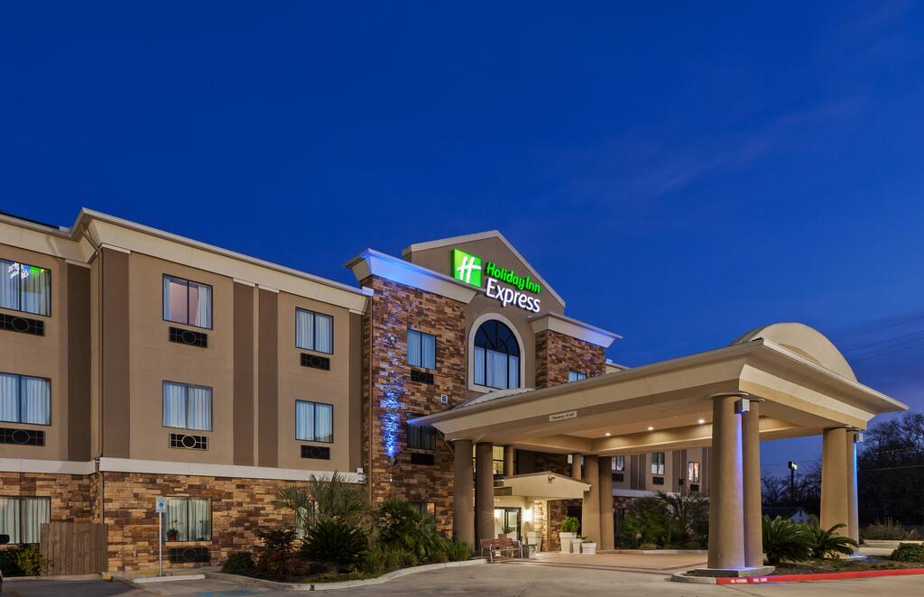 Holiday Inn Express & Suites Cleveland - thumb 0