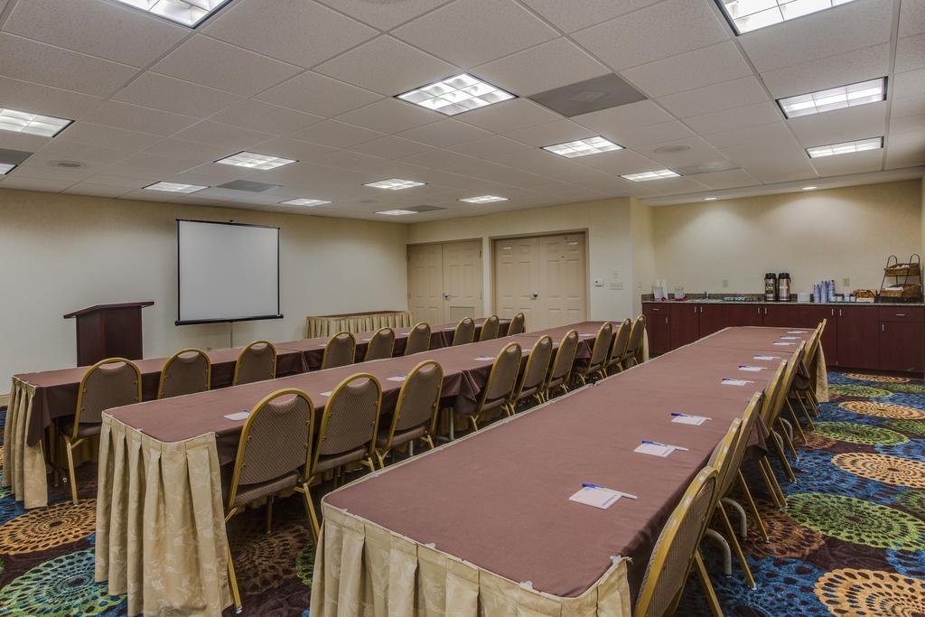 Holiday Inn Express & Suites Orlando International Airport - thumb 0