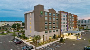 Holiday Inn Express & Suites Orlando- Lake Buena Vista