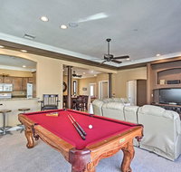 Ideally Located Bullhead City Townhome with Balcony! - Orlando Tourists