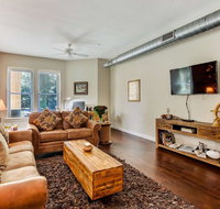 JBH 115 W 2nd Apt #2 - Orlando Tourists