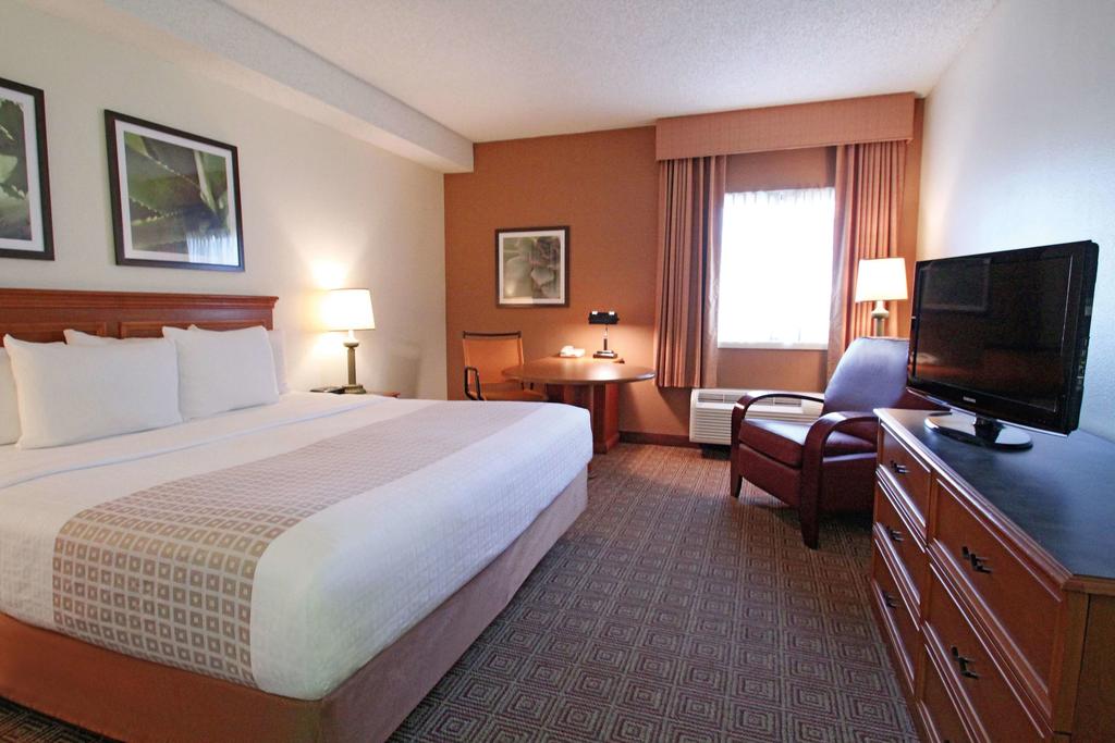 La Quinta By Wyndham Orlando South - thumb 3