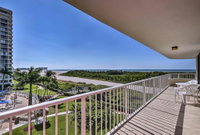 Luxe Getaway with Community Amenities Walk to Beach Orlando Tourists
